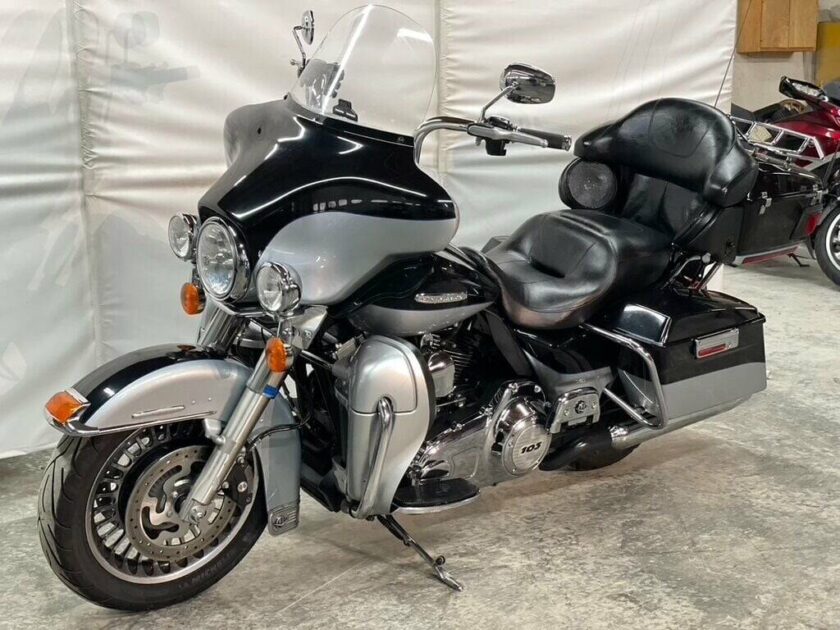 2012 Harley-Davidson FLHTK Ultra Limited - Image 5