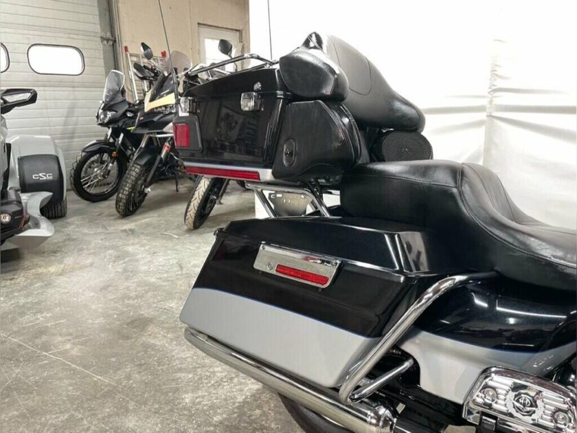 2012 Harley-Davidson FLHTK Ultra Limited - Image 10