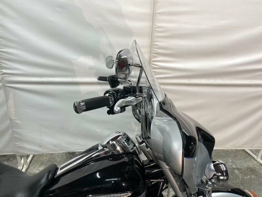 2012 Harley-Davidson FLHTK Ultra Limited - Image 12