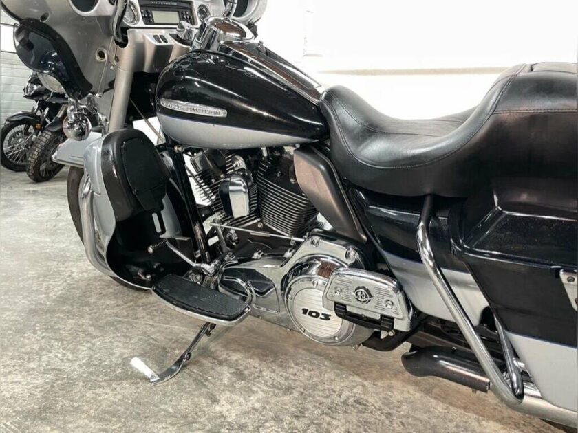 2012 Harley-Davidson FLHTK Ultra Limited - Image 23