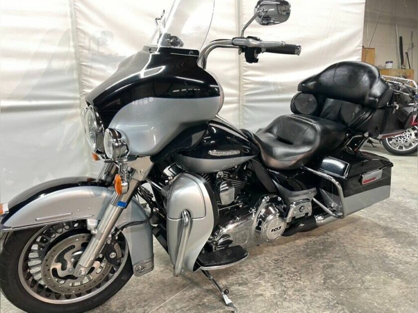 2012 Harley-Davidson FLHTK Ultra Limited - Image 24