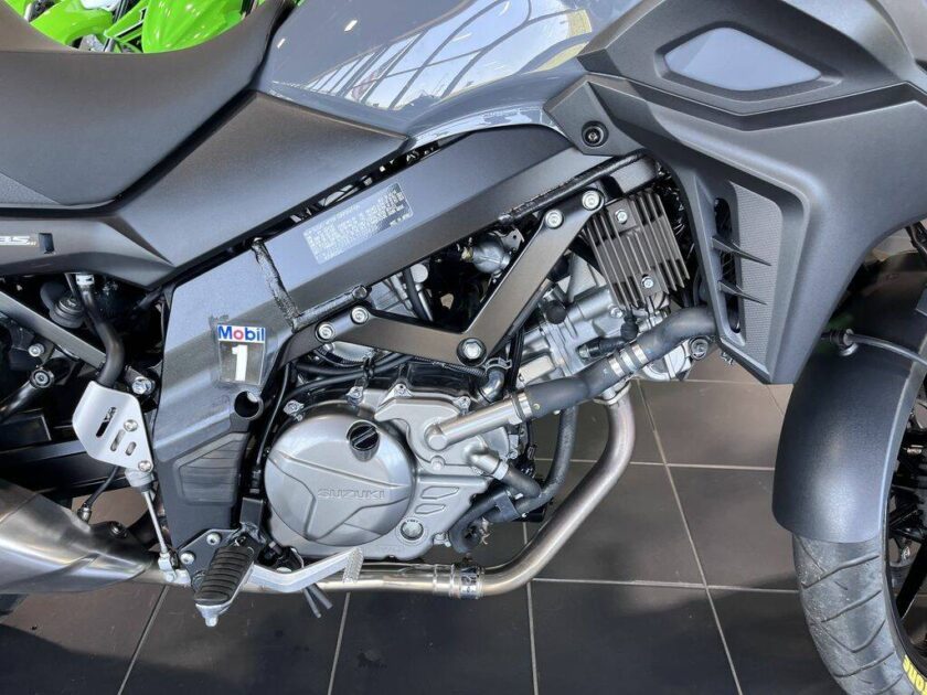 2020 Suzuki Dual Sport Motorcycle V-Strom 650 - Image 9