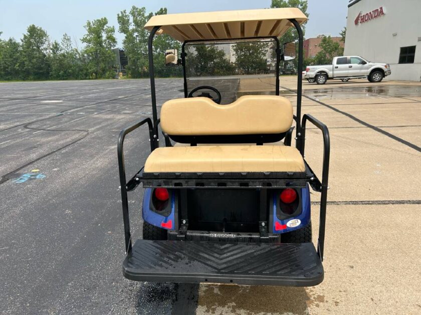 2022 E-Z-Go Valor 4 Gas - Image 3