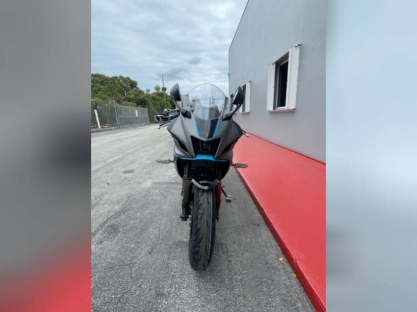 2024 Yamaha YZF-R7 - Image 6