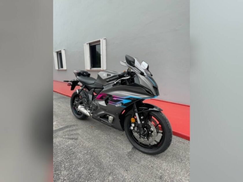 2024 Yamaha YZF-R7 - Image 7