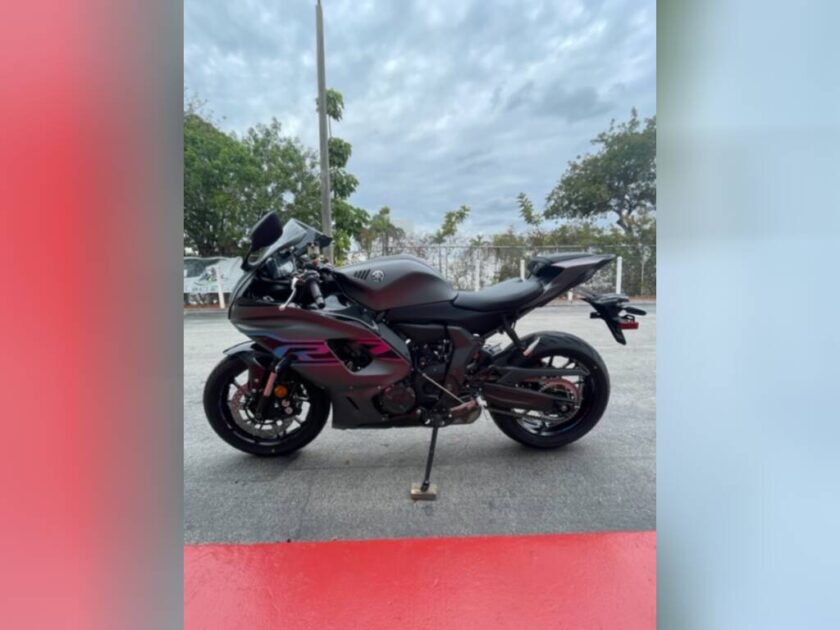 2024 Yamaha YZF-R7 - Image 10