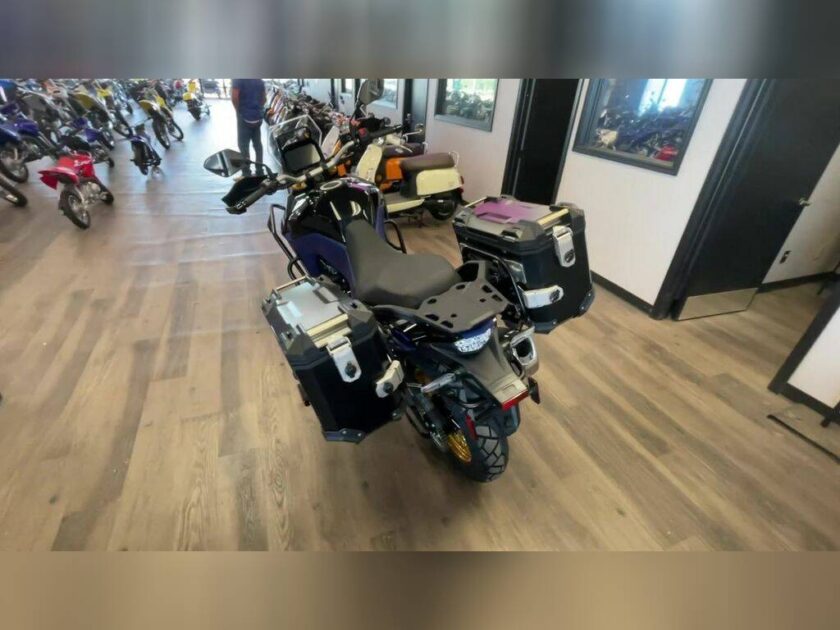 2023 Suzuki Dual Sport Motorcycle V-Strom 800DE Adventure - Image 10