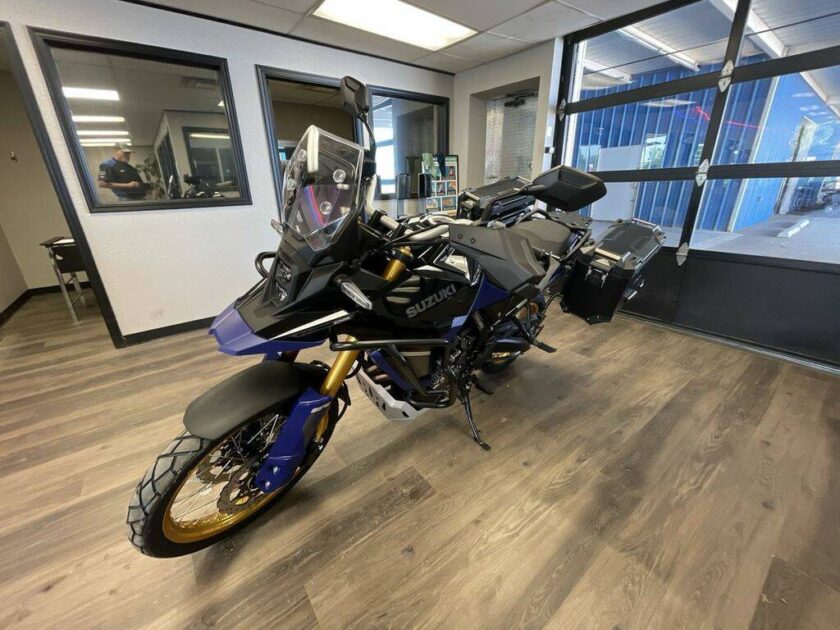 2023 Suzuki Dual Sport Motorcycle V-Strom 800DE Adventure - Image 12