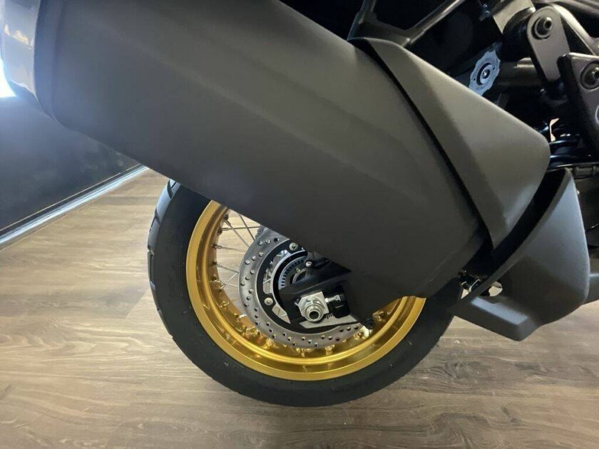 2023 Suzuki Dual Sport Motorcycle V-Strom 800DE Adventure - Image 7