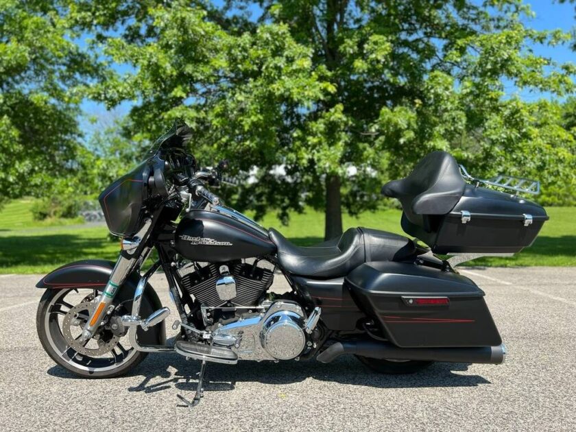 2014 Harley-Davidson Touring Street Glide Special - Image 5