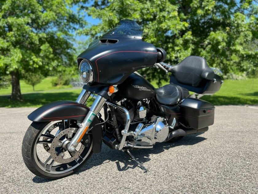 2014 Harley-Davidson Touring Street Glide Special - Image 6