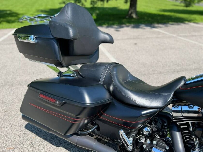 2014 Harley-Davidson Touring Street Glide Special - Image 10