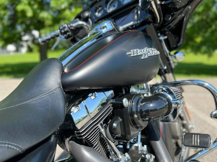 2014 Harley-Davidson Touring Street Glide Special - Image 14