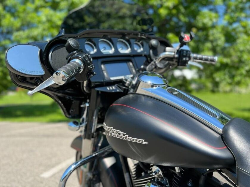 2014 Harley-Davidson Touring Street Glide Special - Image 13