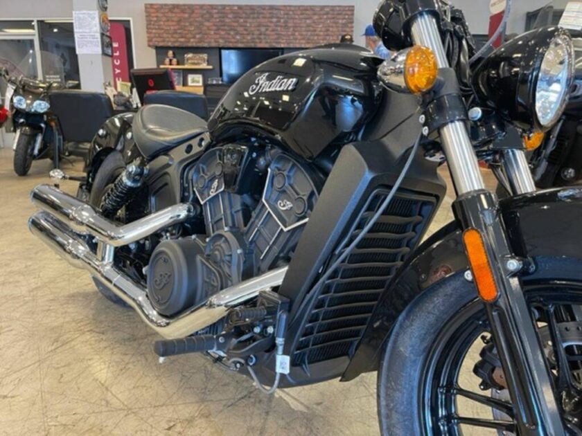 2022 Indian Motorcycle® Scout® Sixty ABS Black Metallic - Image 5