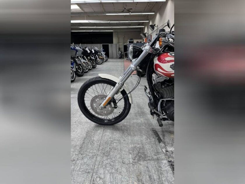 2014 Harley-Davidson® FXDWG - Dyna® Wide Glide® - Image 13