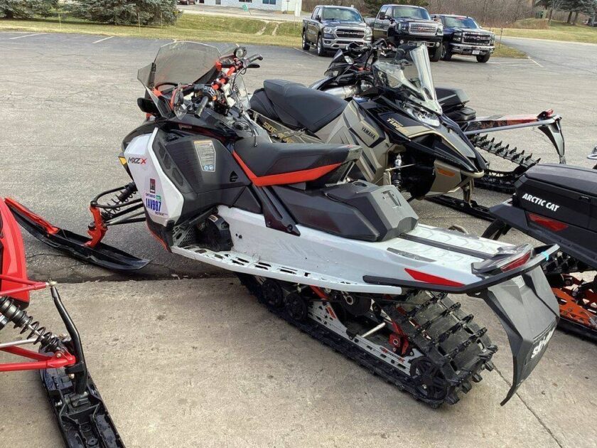 2022 Ski-Doo Snowmobile MXZ X 850 For Sale - Image 6