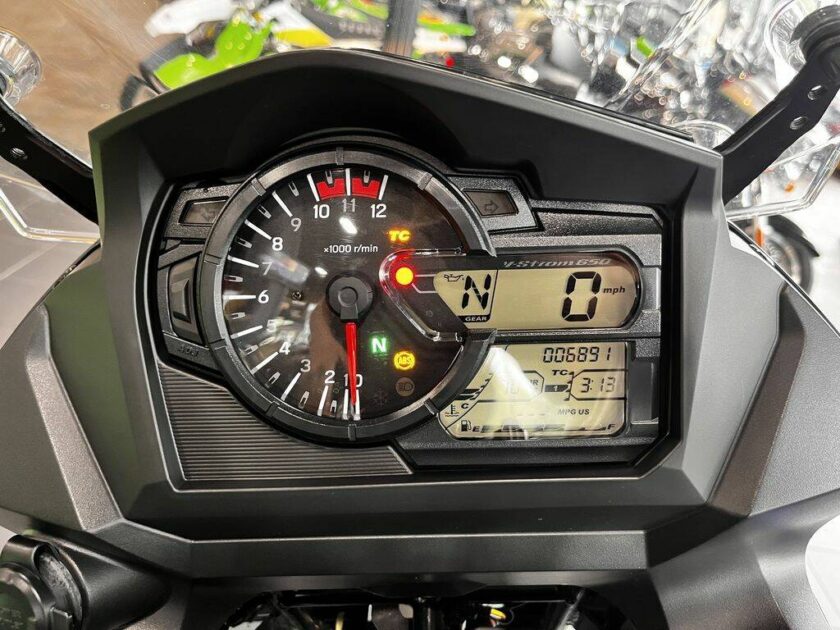 2020 Suzuki Dual Sport Motorcycle V-Strom 650XT Adventure - Image 2